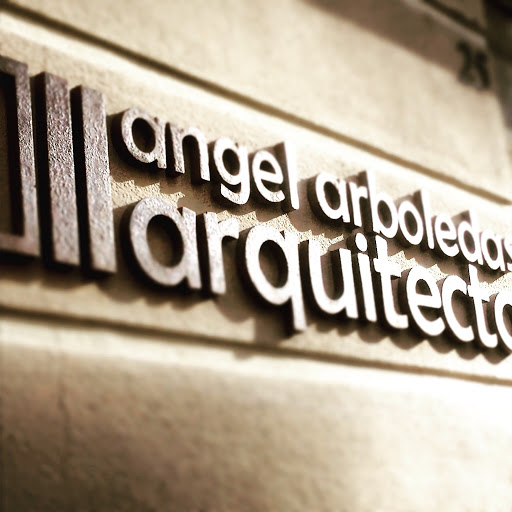 ÁNGEL ARBOLEDAS - ARQUITECTO