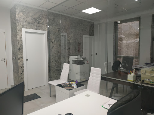 ESTUDIO DE ARQUITECTURA, URBANISMO E INGENIERIA