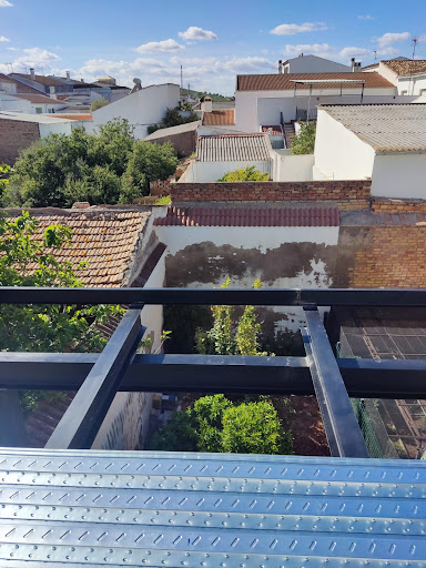 Arquitecto Técnico Romnieb